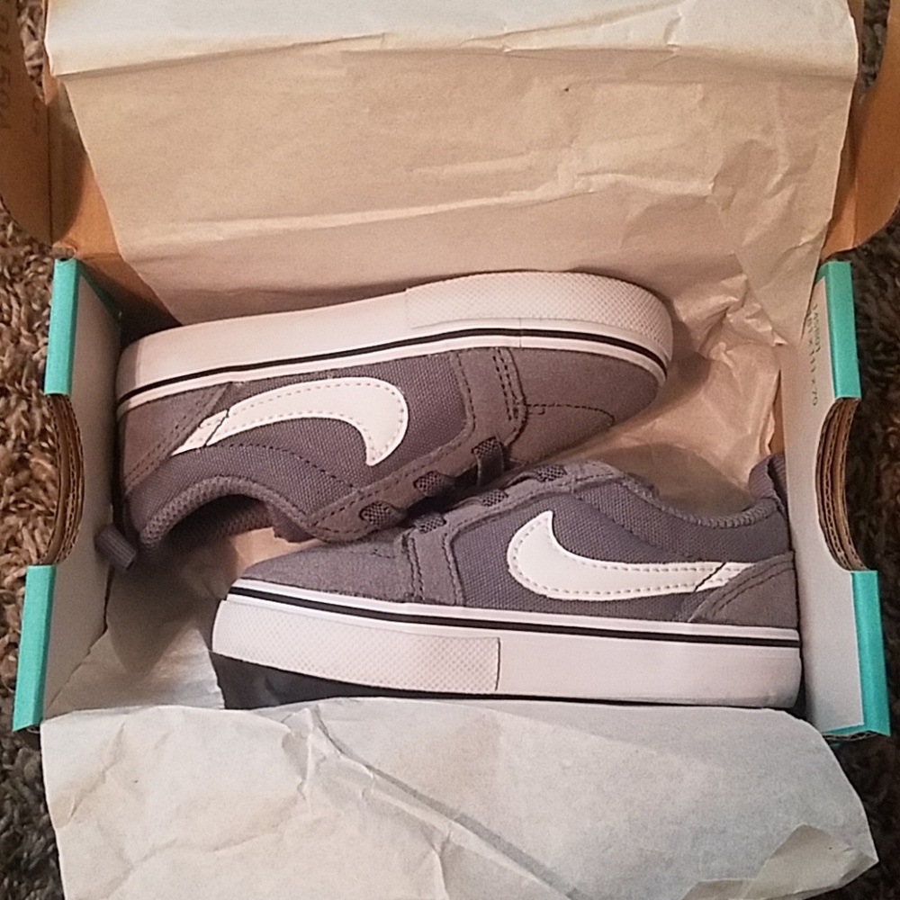 Brand New toddler Nike